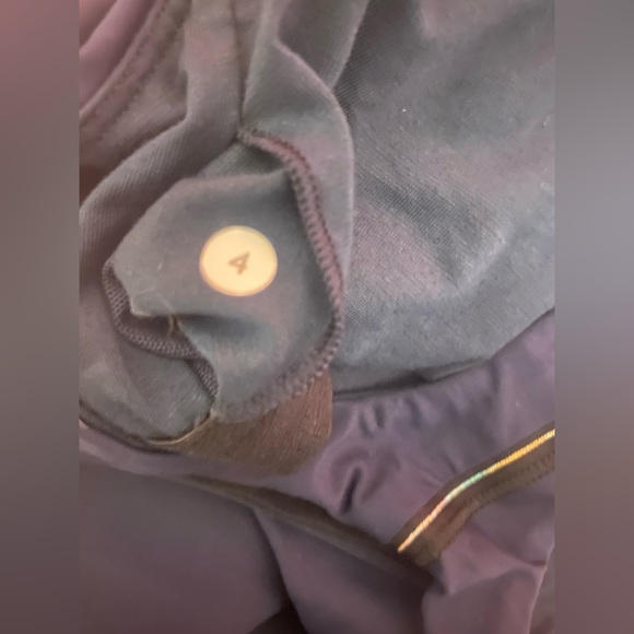 Lululemon Tank Size 4 - Picture 4 of 6